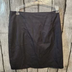 35th & 10th Knee Length Black‎ Pencil Skirt